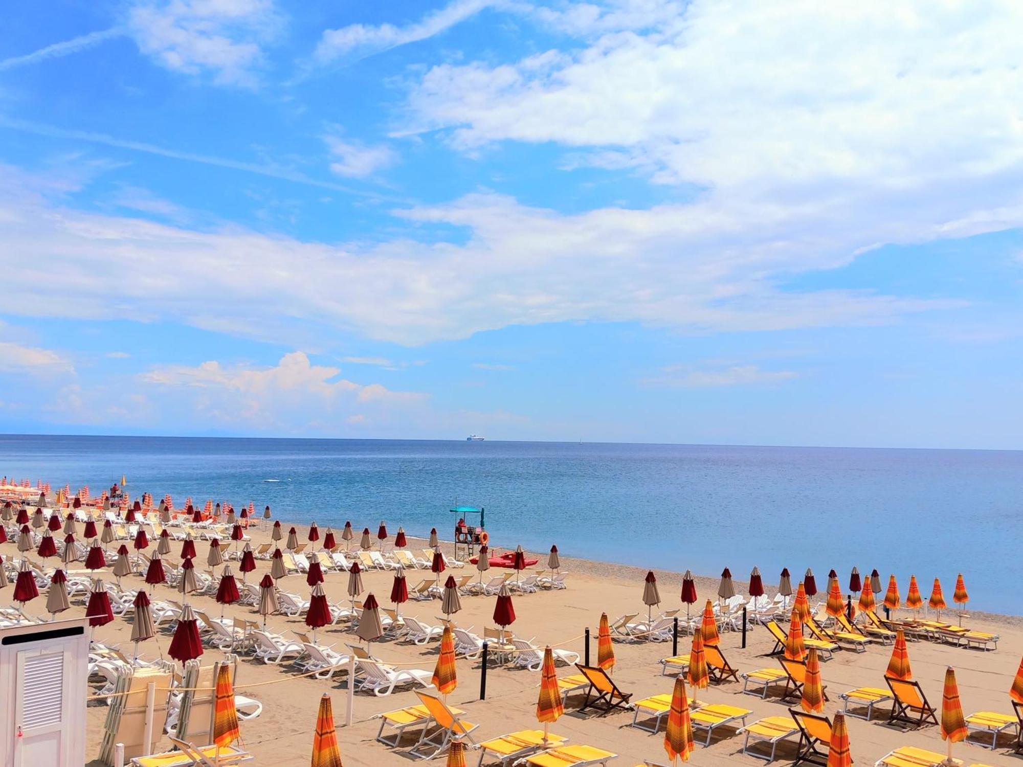 Sweet Sea View Apartment Savona Ngoại thất bức ảnh